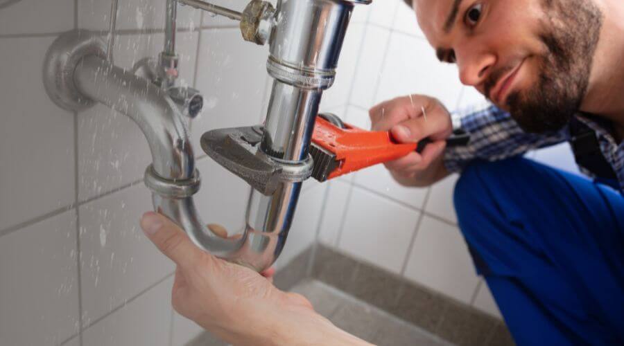 Local tankless water heater installation in Reseda, CA
